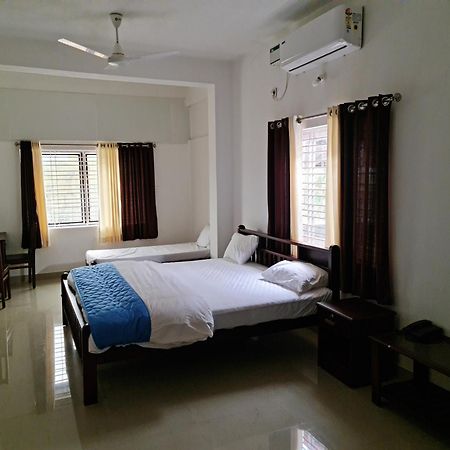 Hotel Blue Rays Bainduru Exterior foto