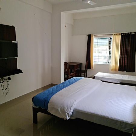 Hotel Blue Rays Bainduru Exterior foto