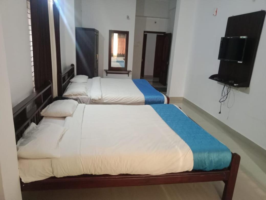 Hotel Blue Rays Bainduru Exterior foto